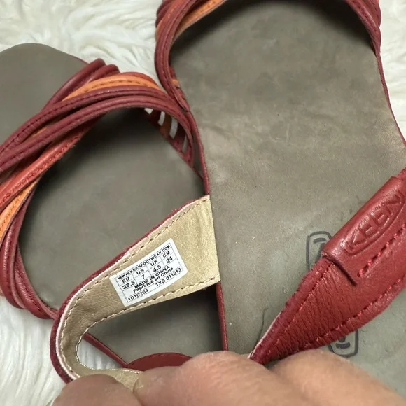 Keen Women's Red and Orange Sandals size 7 - Picture 9 of 9